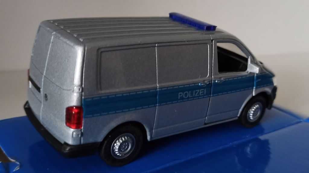 Macheta Volkswagen Transporter T6 Politia Germana 2016 - Welly 1/40 VW