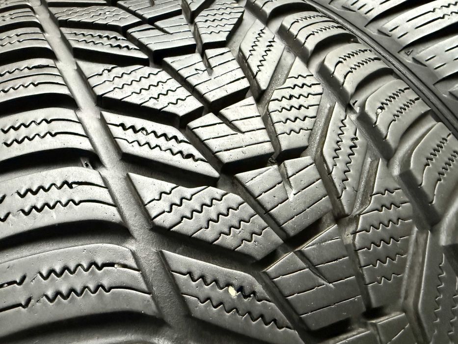 2x Anvelope Iarna 235/45 R20 - Hankook Winter I Cept Evo 3 X