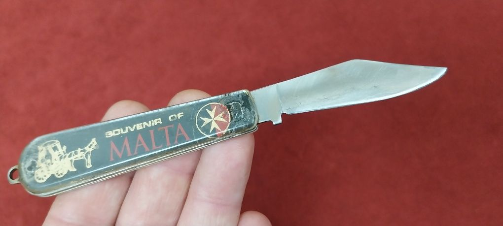 Малтийско джобно ножче