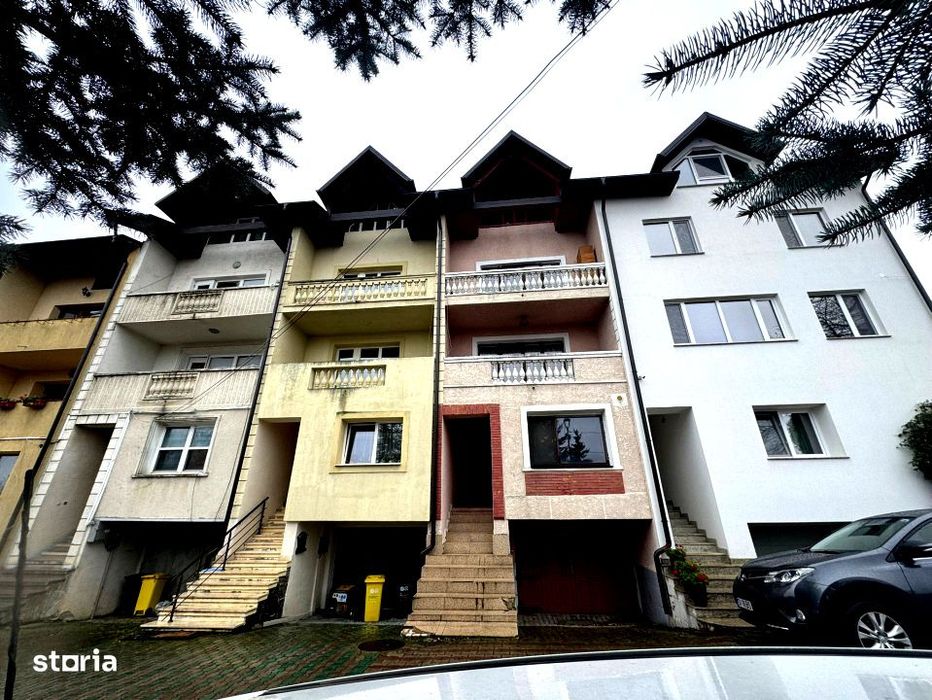 Vanzare triplex cu garaj si curte Zamca Suceava - 240mp- Oferta rara!