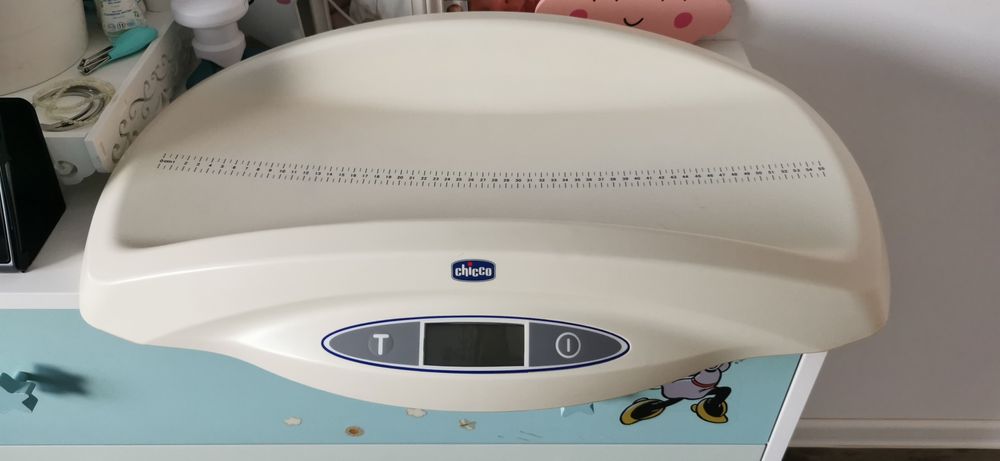 Vând cântar bebe