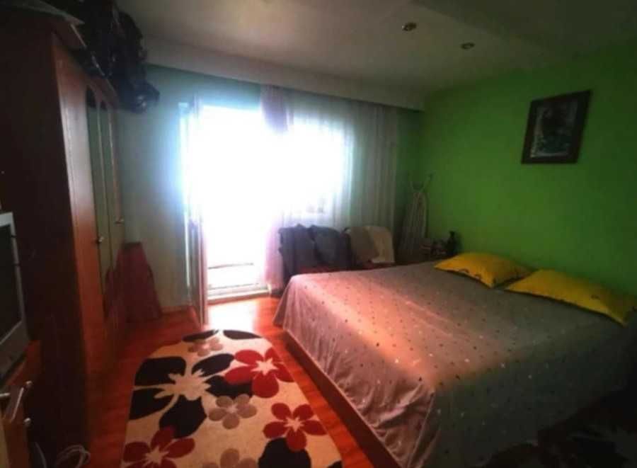 Apartament semidecomandat 3 Camere