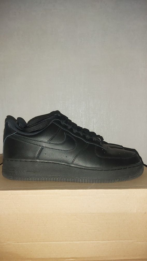 Nike Air Force 1 Triple Black - Номер 40