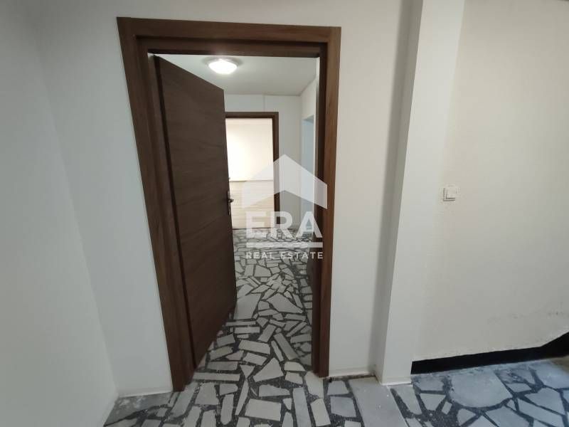 Продава се Офис в Варна, Централна поща - 93 кв.м за 2200 €/кв.м - Снимка #5