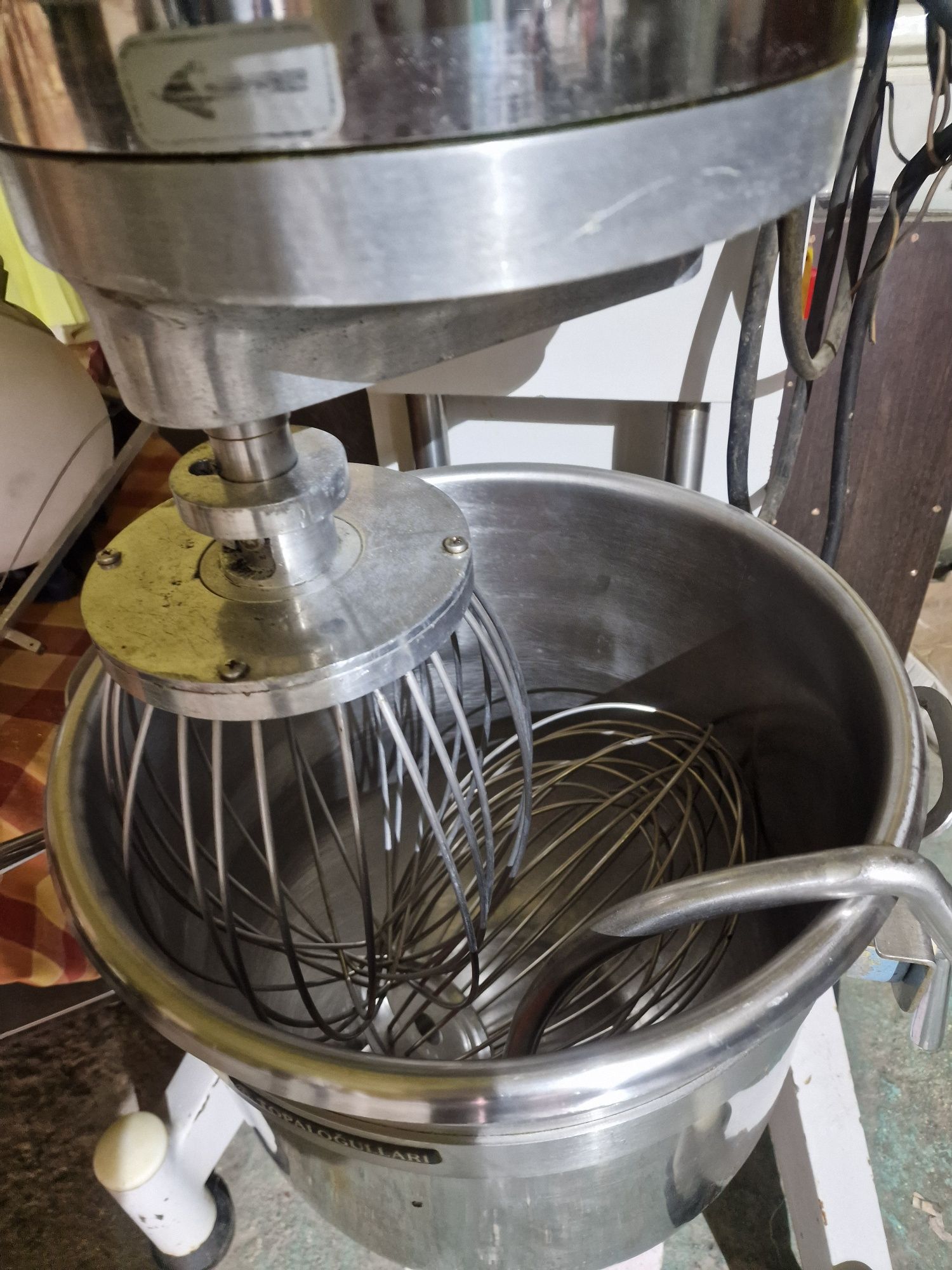 Продам миксер Mateka