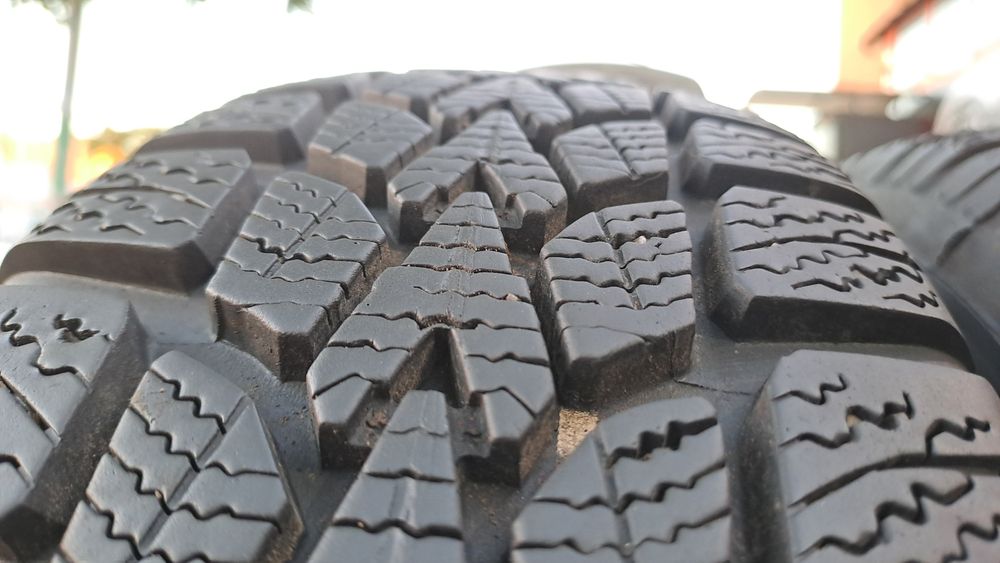 4бр. Почти Нови 165/70/14 Dunlop Winter Response 2
