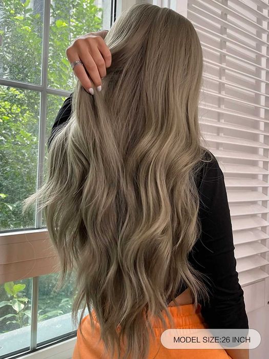 Тъмно руса перука с бретон