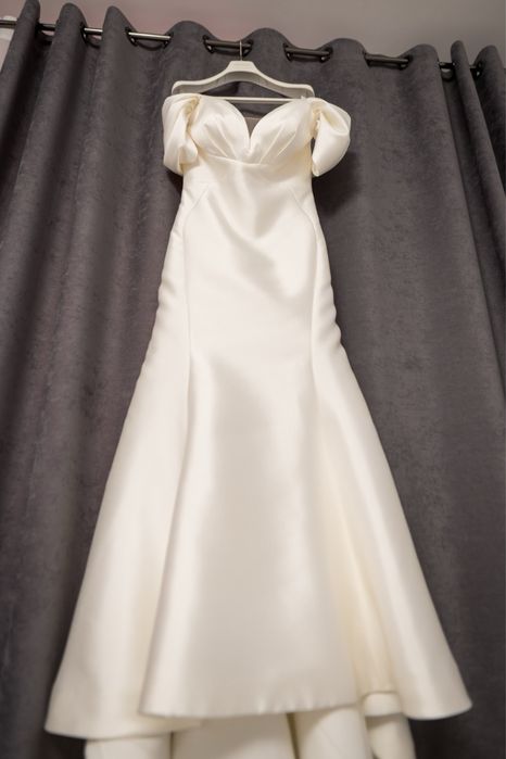 Rochie mireasa Pronovias