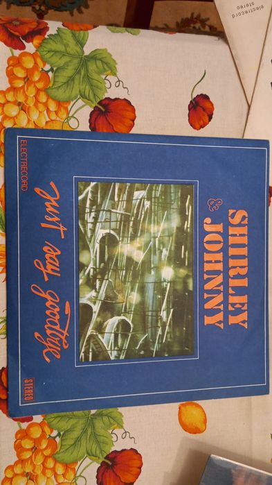 Vand 8 placi vinil/discuri pick-up stare perfecta,muzica clasica, etc