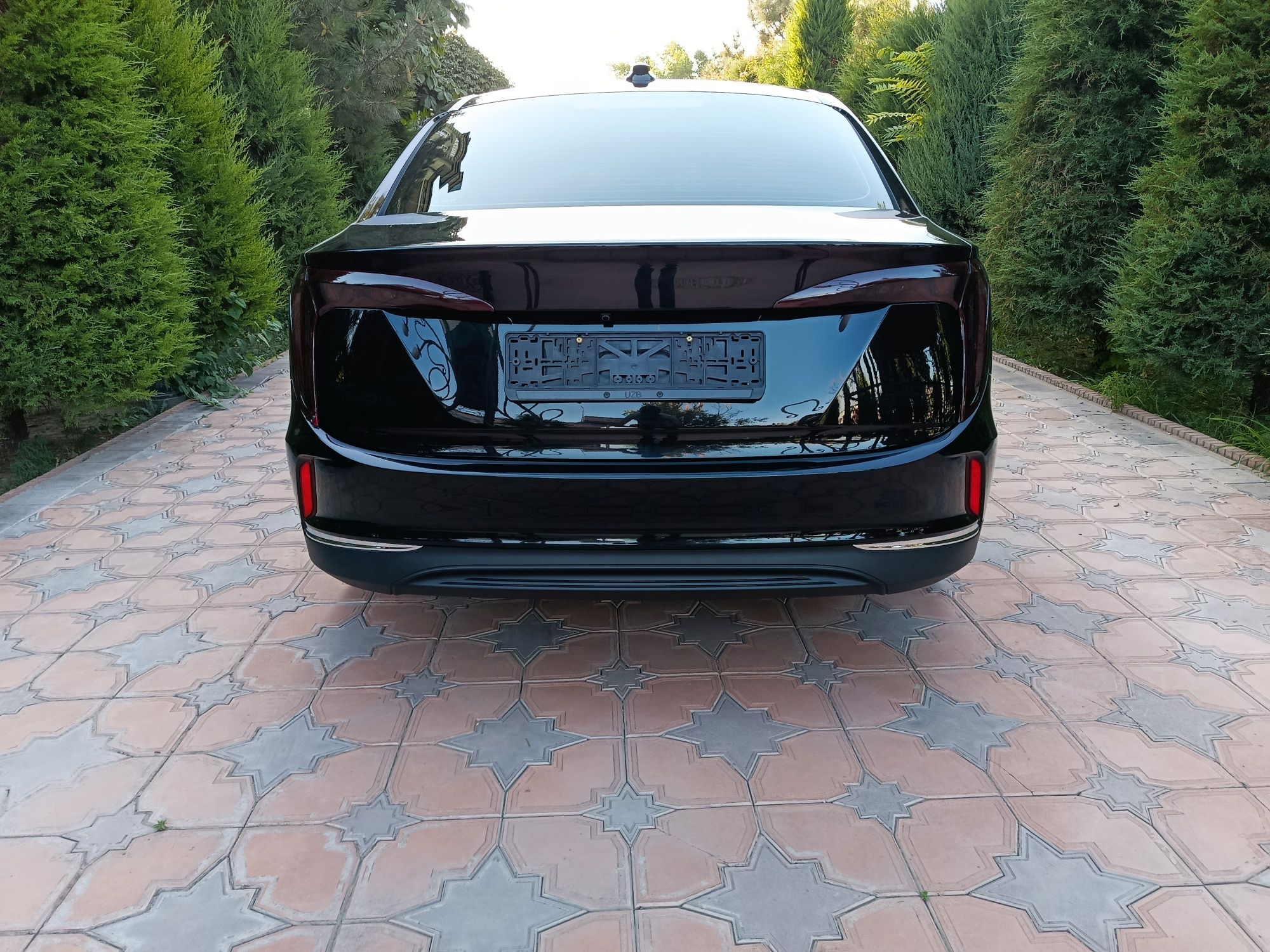 HONGQI EQ M-5 2025! 450 km li Full. Rasmiy salondan olingan