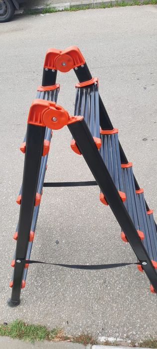 Scara metalica dubla