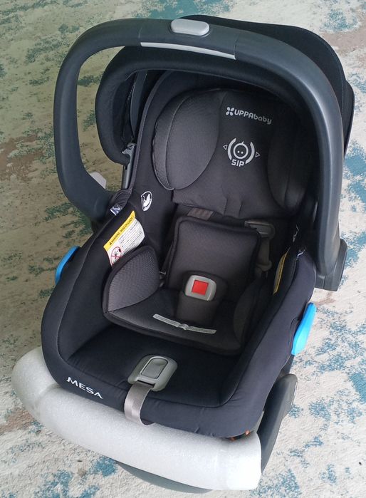 Продаётся новое детское автокресло.