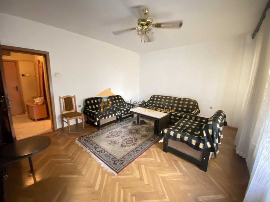 Продава се Тристаен апартамент в Пловдив, Кършияка - 92 кв.м за 2011 €/кв.м - Снимка #11