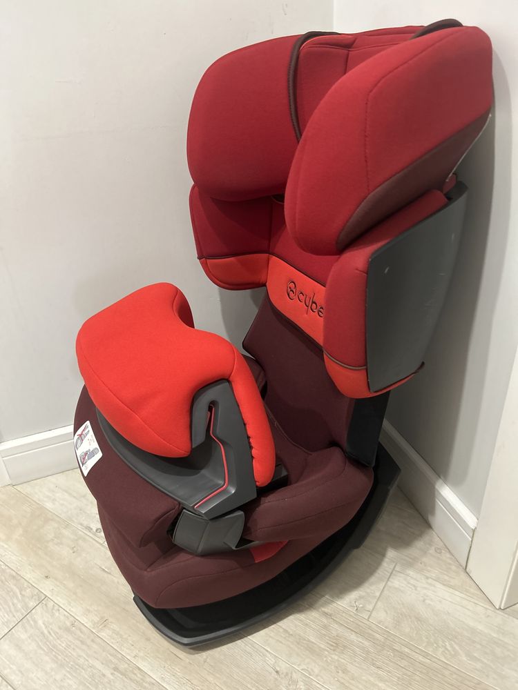 Продается cybex pallas автокресло