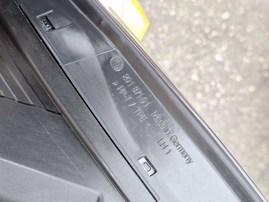 Far Porsche Panamera Led stanga