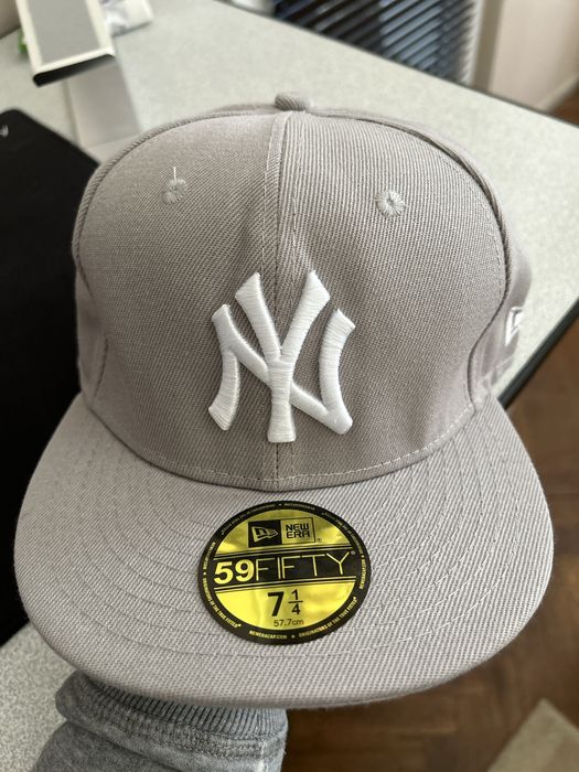 Сива шапка New Era