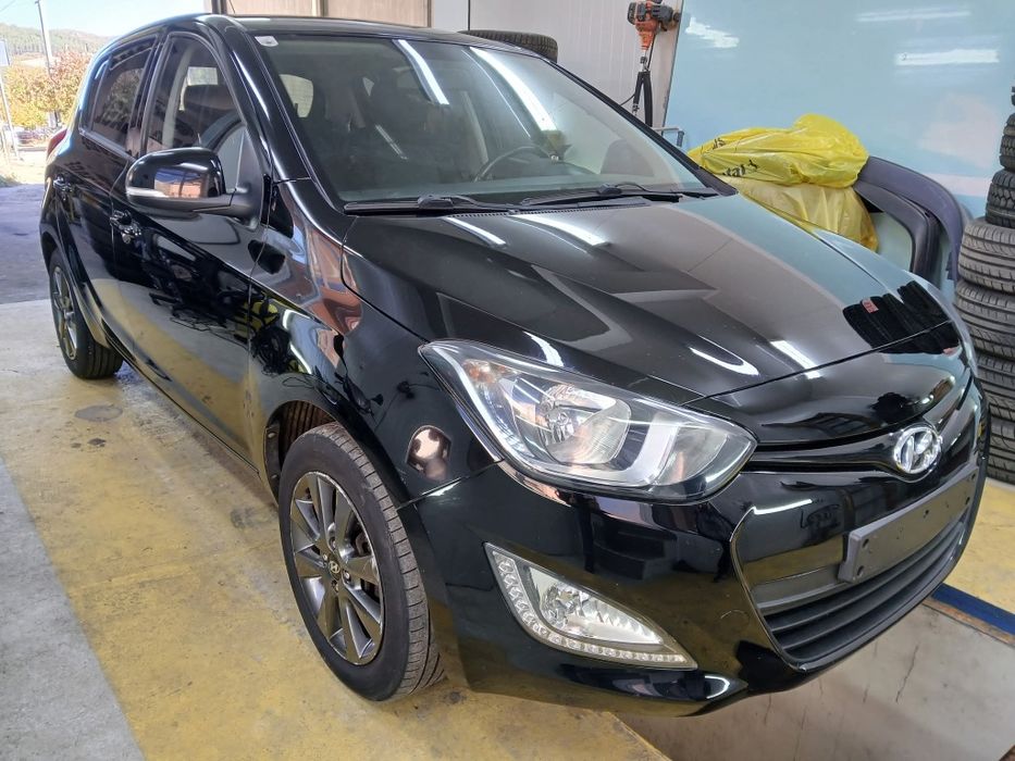 Hyundai i20 2015 1.3 бензин верига 185423км