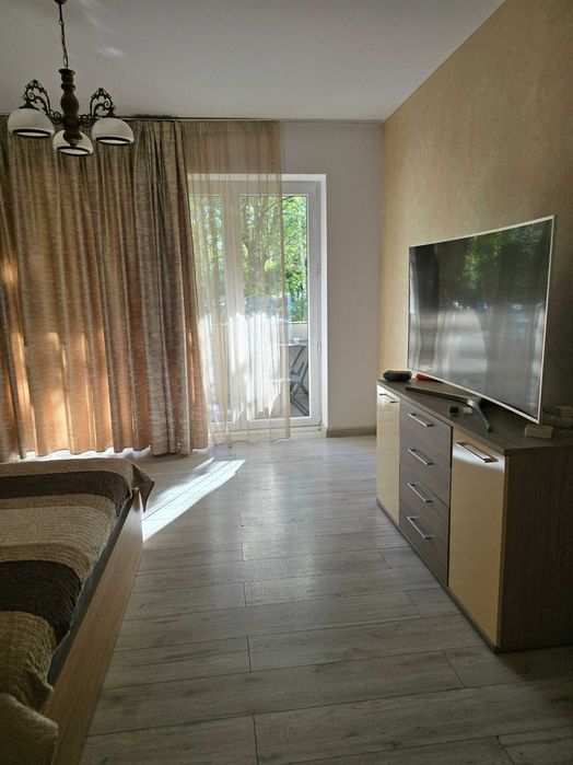 Apartament spatios parter