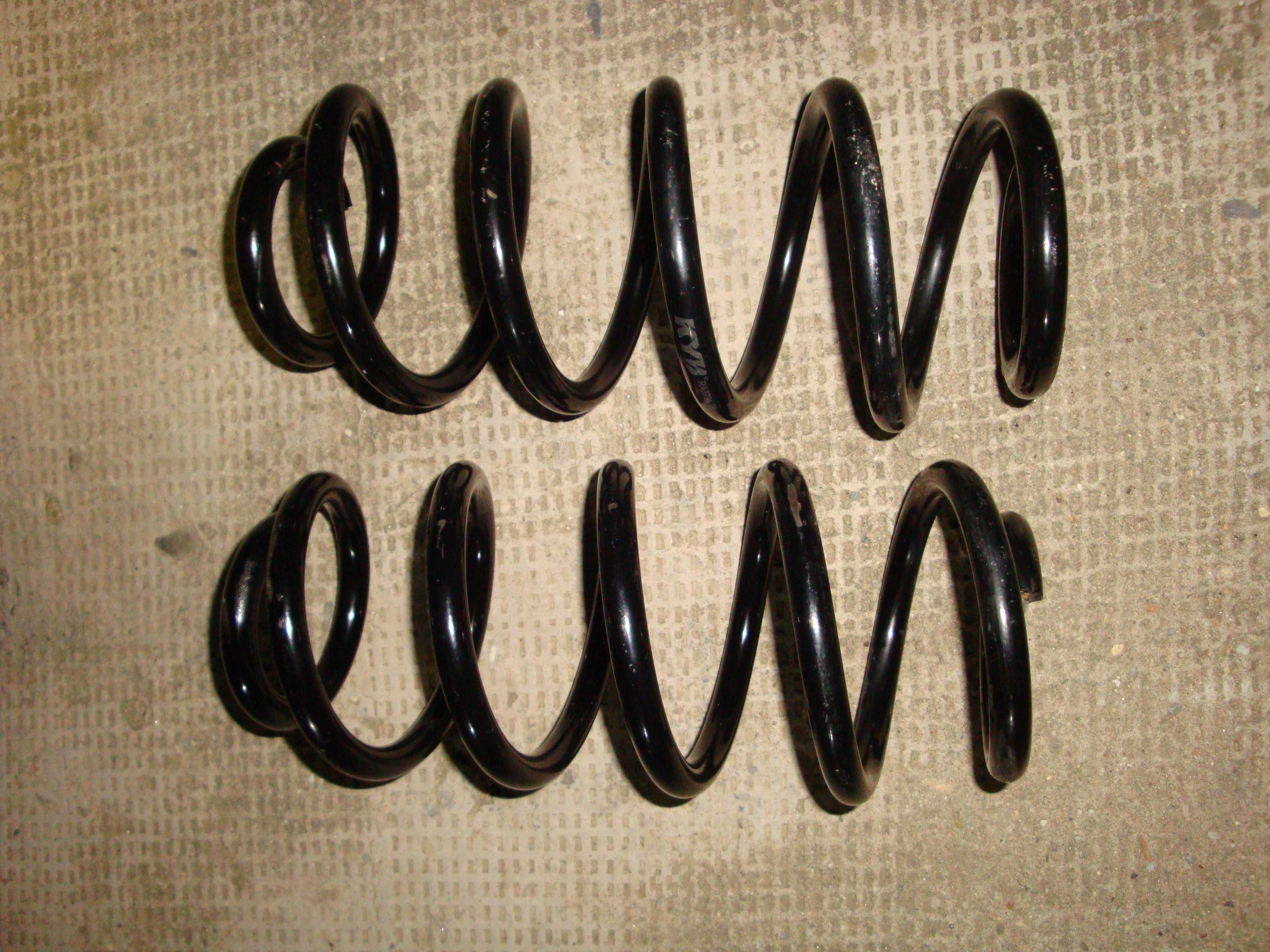 set 2 arcuri arc spiral punte fata Audi A4 B6 sedan KYB K-flex RA3794
