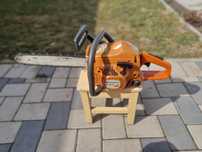 Drujbă Husqvarna Model 142.     2,2 HP