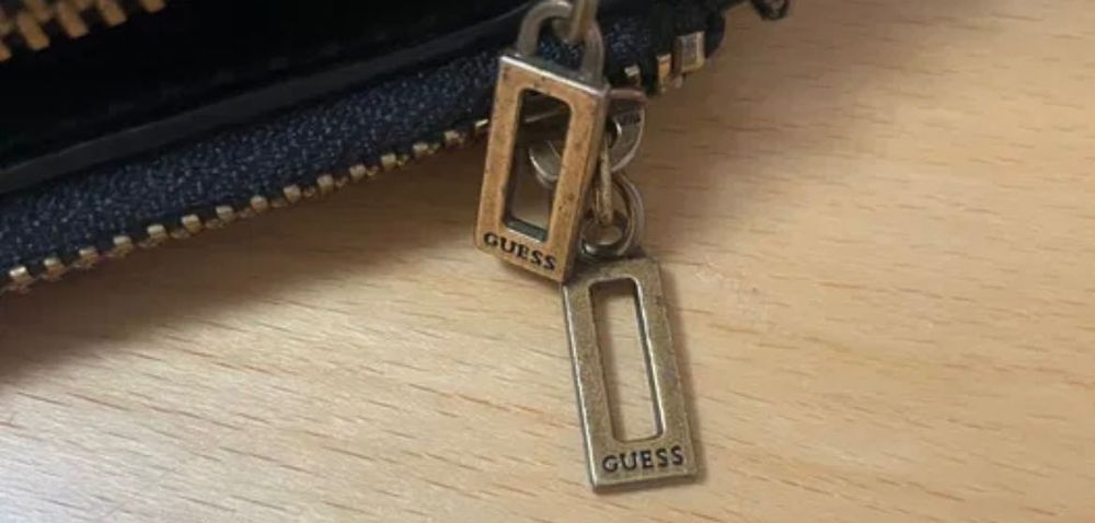 Guess оригинално портмоне