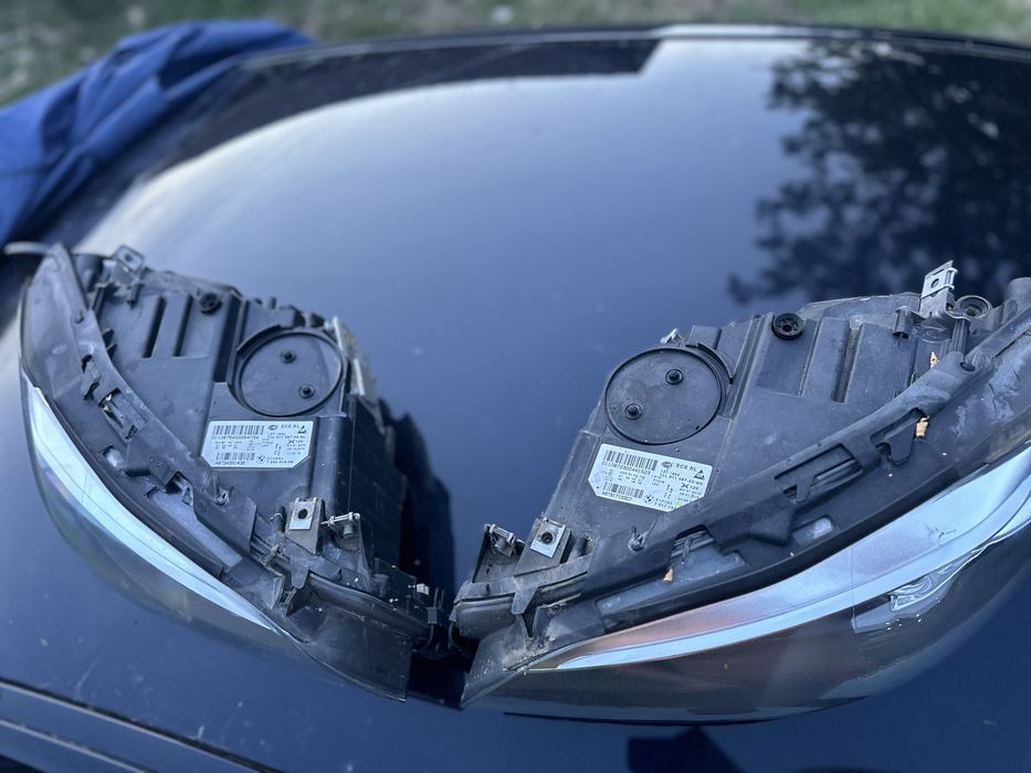 Far faruri stanga dreapta bixenon BMW F10 F11 facelift LCI FL