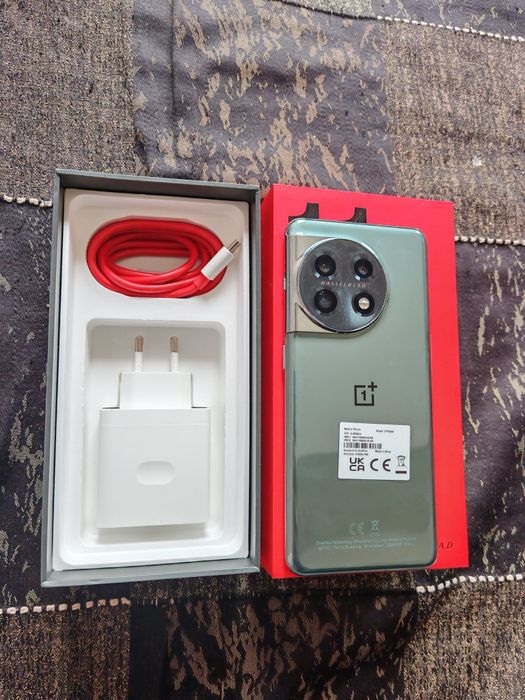 OnePlus 11 16/256 GB