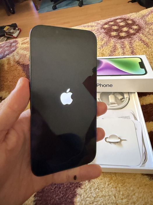 Iphone 14 Midnight  blue