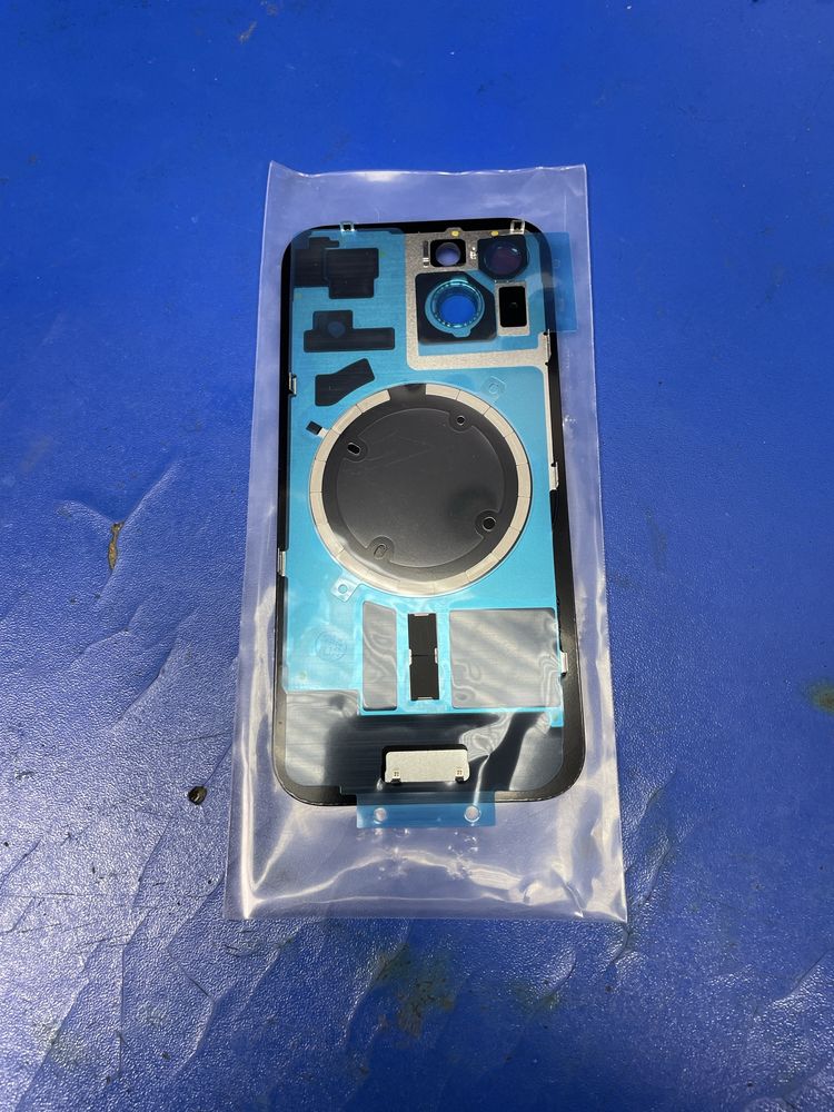 Geam Spate iPhone 15 Negru