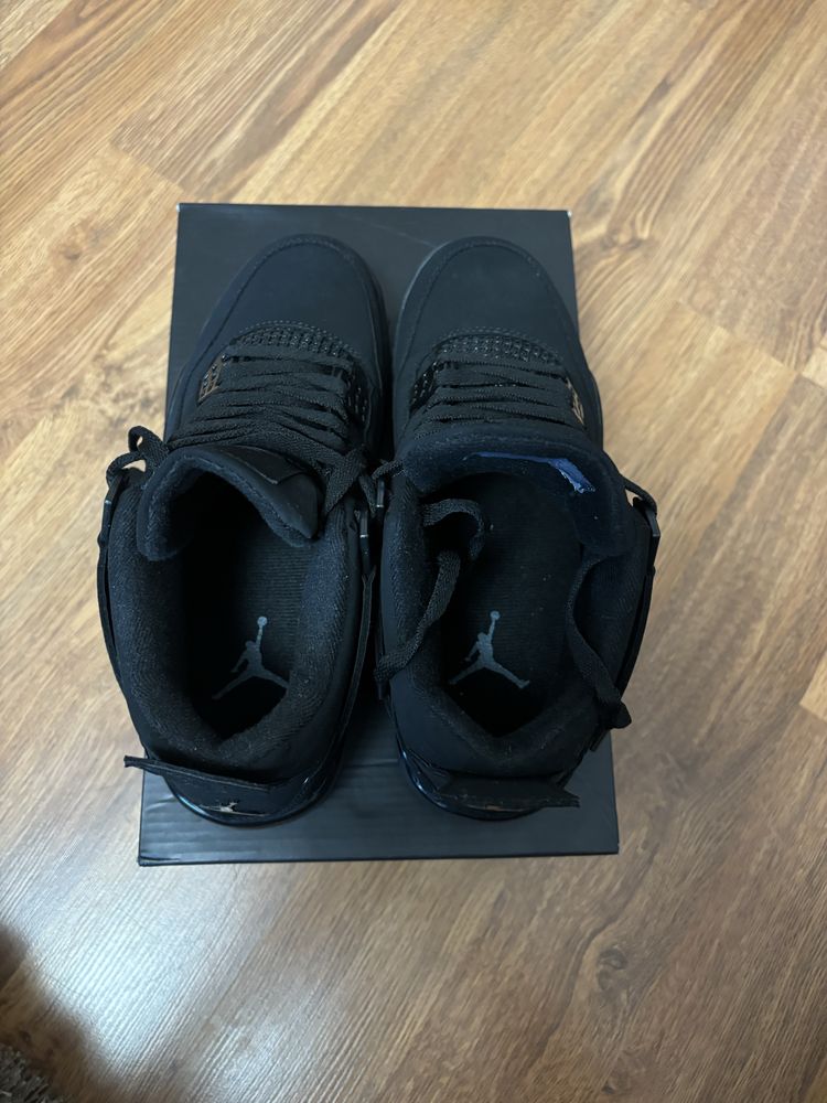Jordan 4 black cat