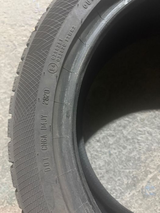 Anvelope Continental Iarnă 215 50 17