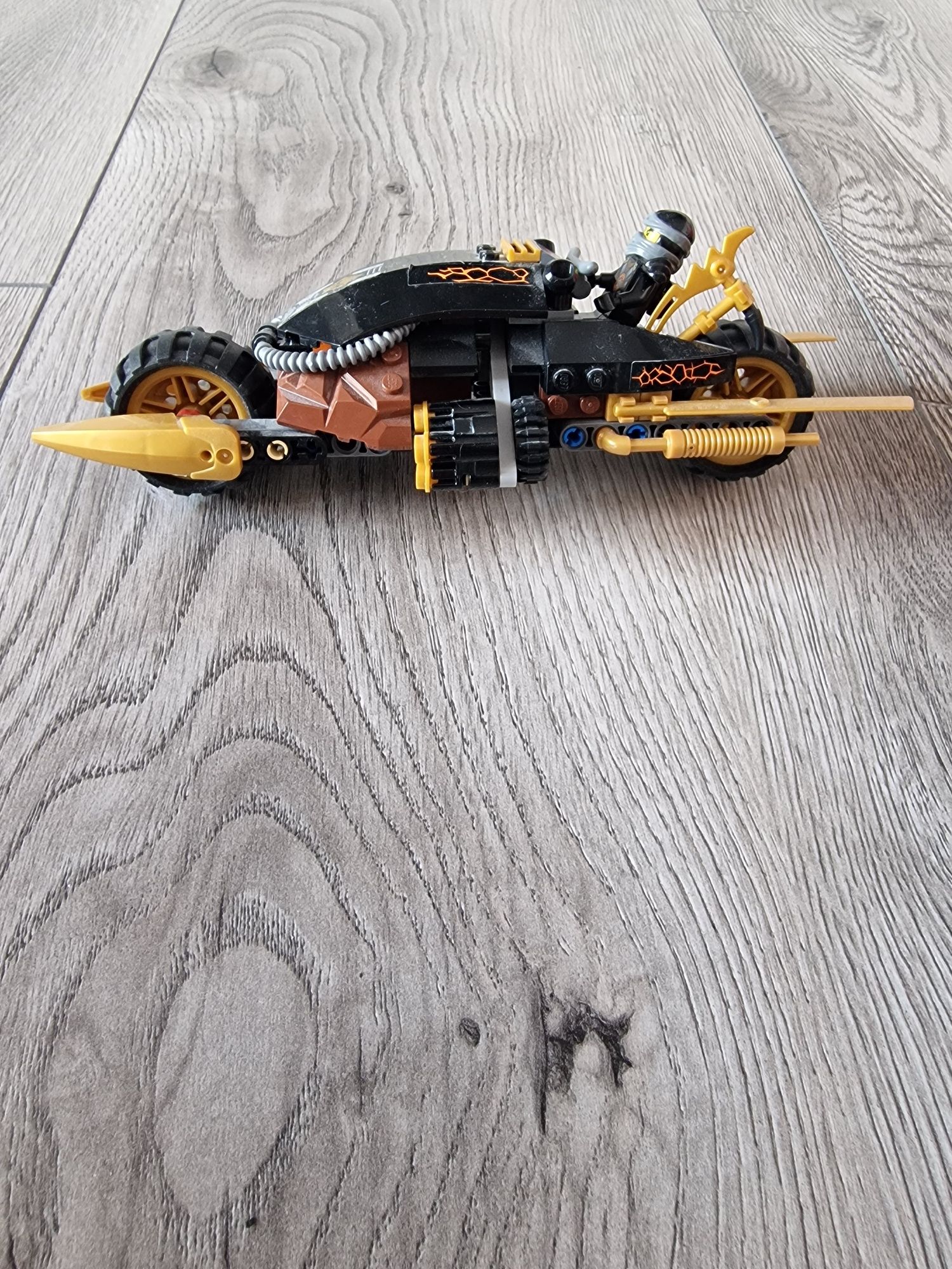 Lego Ninjago 70733 Cole's Blaster Bike