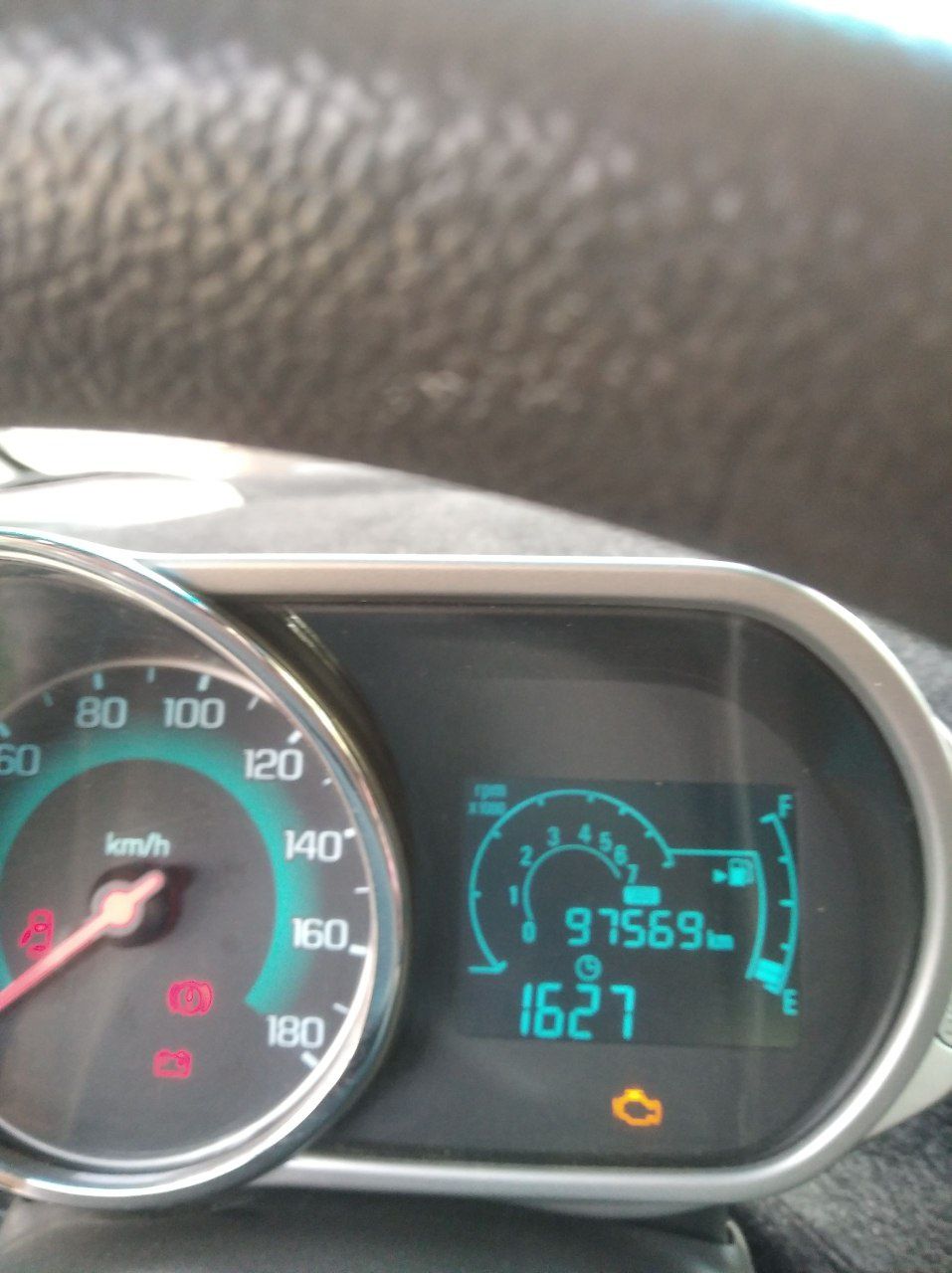 Chevrolet spark avtomobil