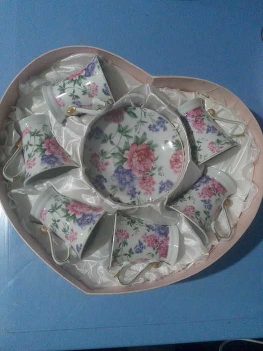 Продаёться кофейный сервиз новый