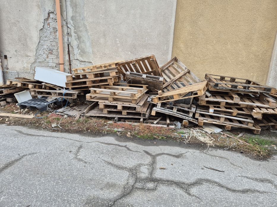 Счупени дървени скари