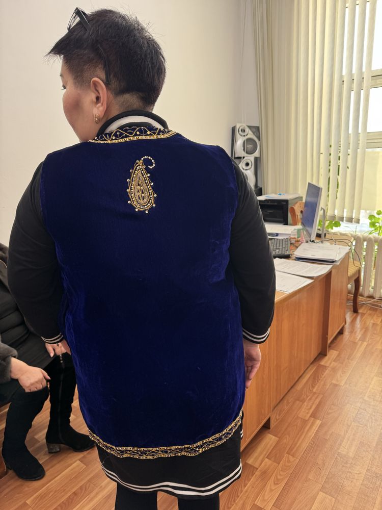 Продам национальную жилетку