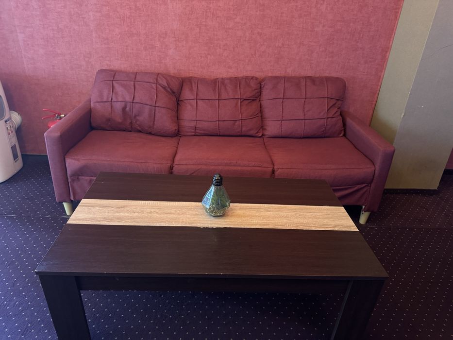 Canapea fixa, in stare buna