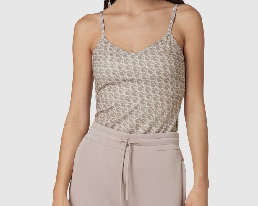 Дамски спортен топ Guess