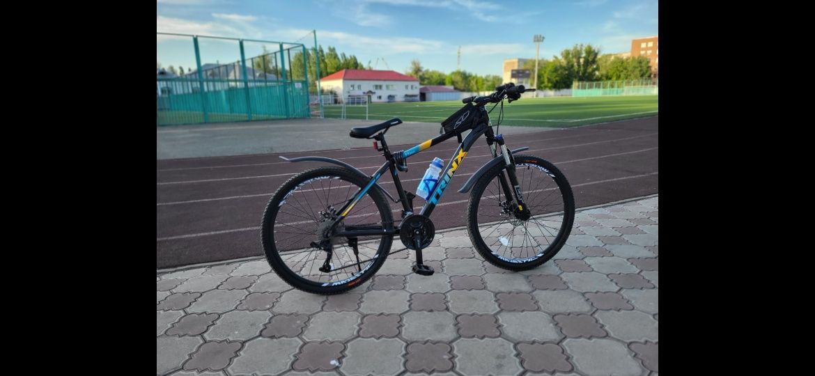 Продам велосипед фирма TRINX 17 рама, 26 колеса