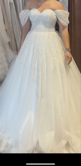 Vând rochie de mireasă