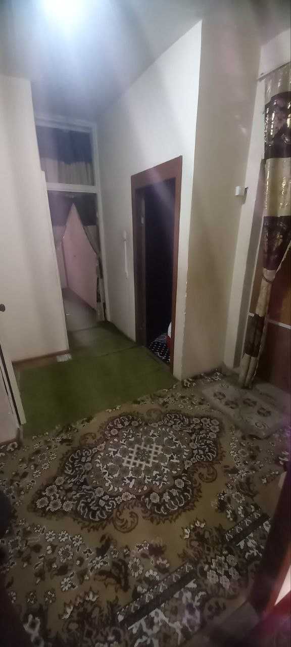 Uy sotiladi. 2 xonali