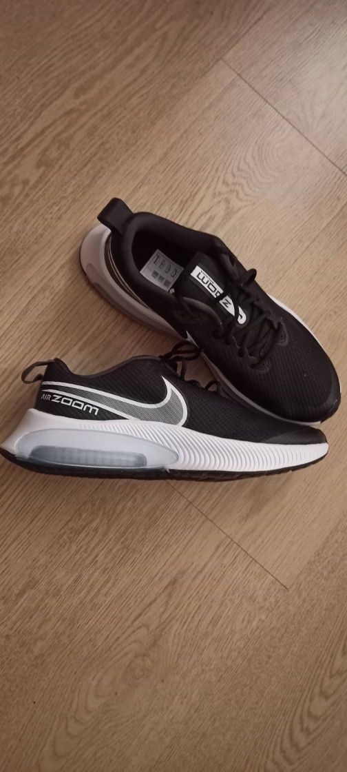 Nike Air Zoom нови 37.5н