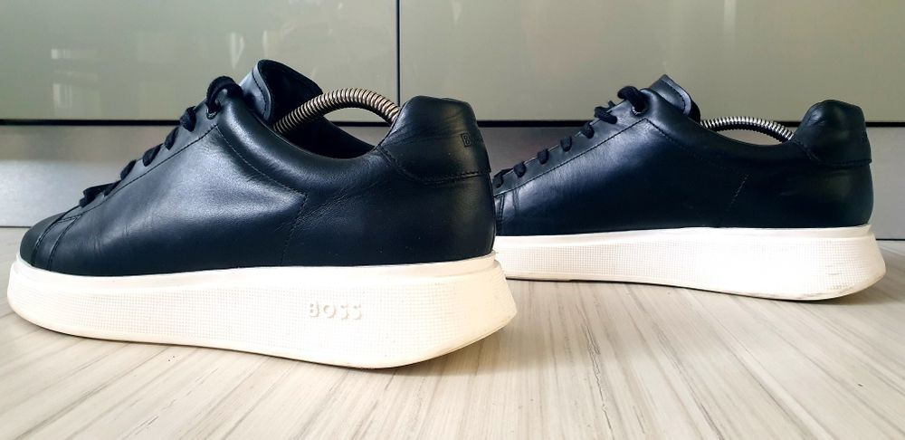 Hugo Boss Leather  41/26см ОРИГИНАЛ Мъжки спортно - елегантни  ест. ко