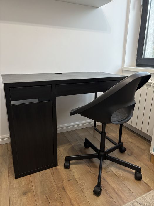 Birou IKEA Micke negru-maro