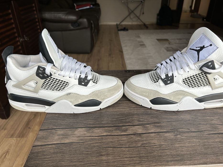 Air Jordan 4 Retro Military Black