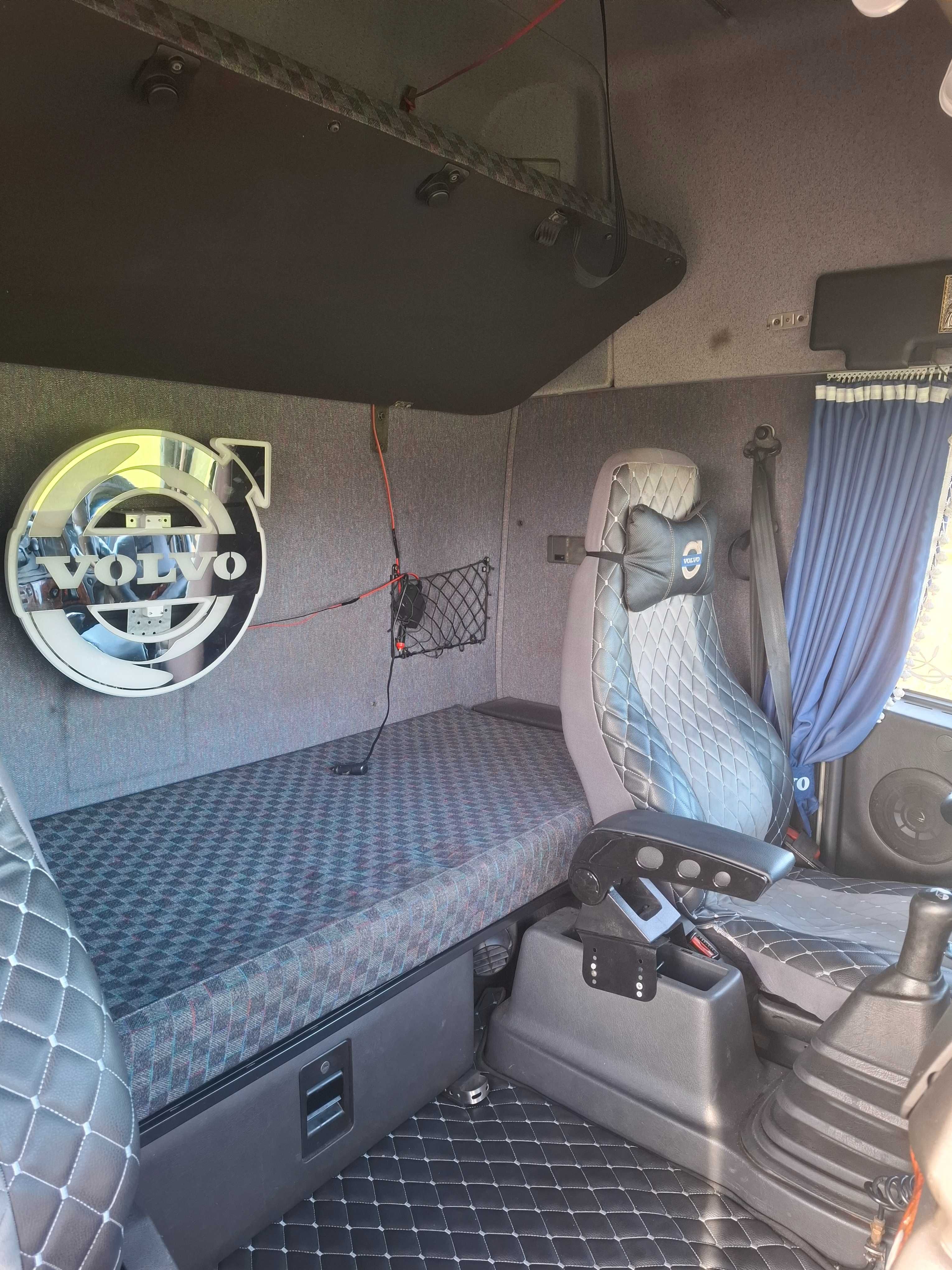 Продавам камион Volvo FH12