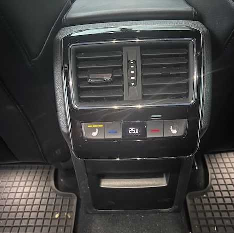 Skoda SUPERB Laurin&Klement TDI - 190 CP /Negru / Ventilatie/Berlina
