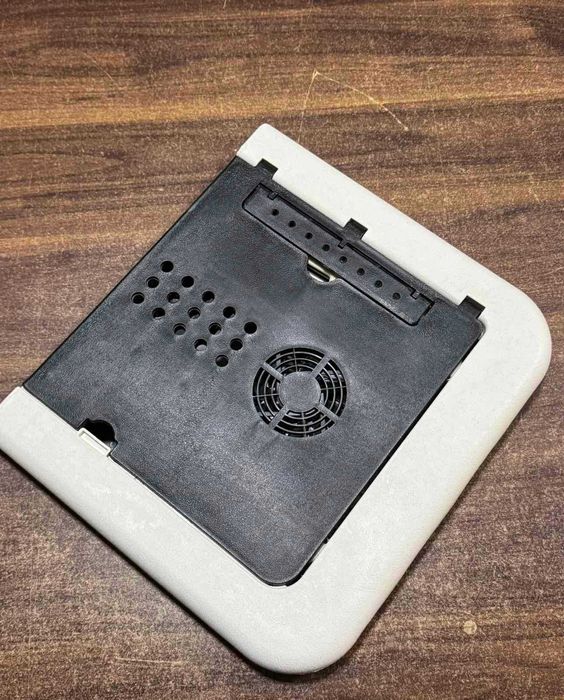 Масичка за лаптоп