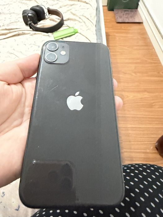Продам Айфон 11 в хорошем состоянии