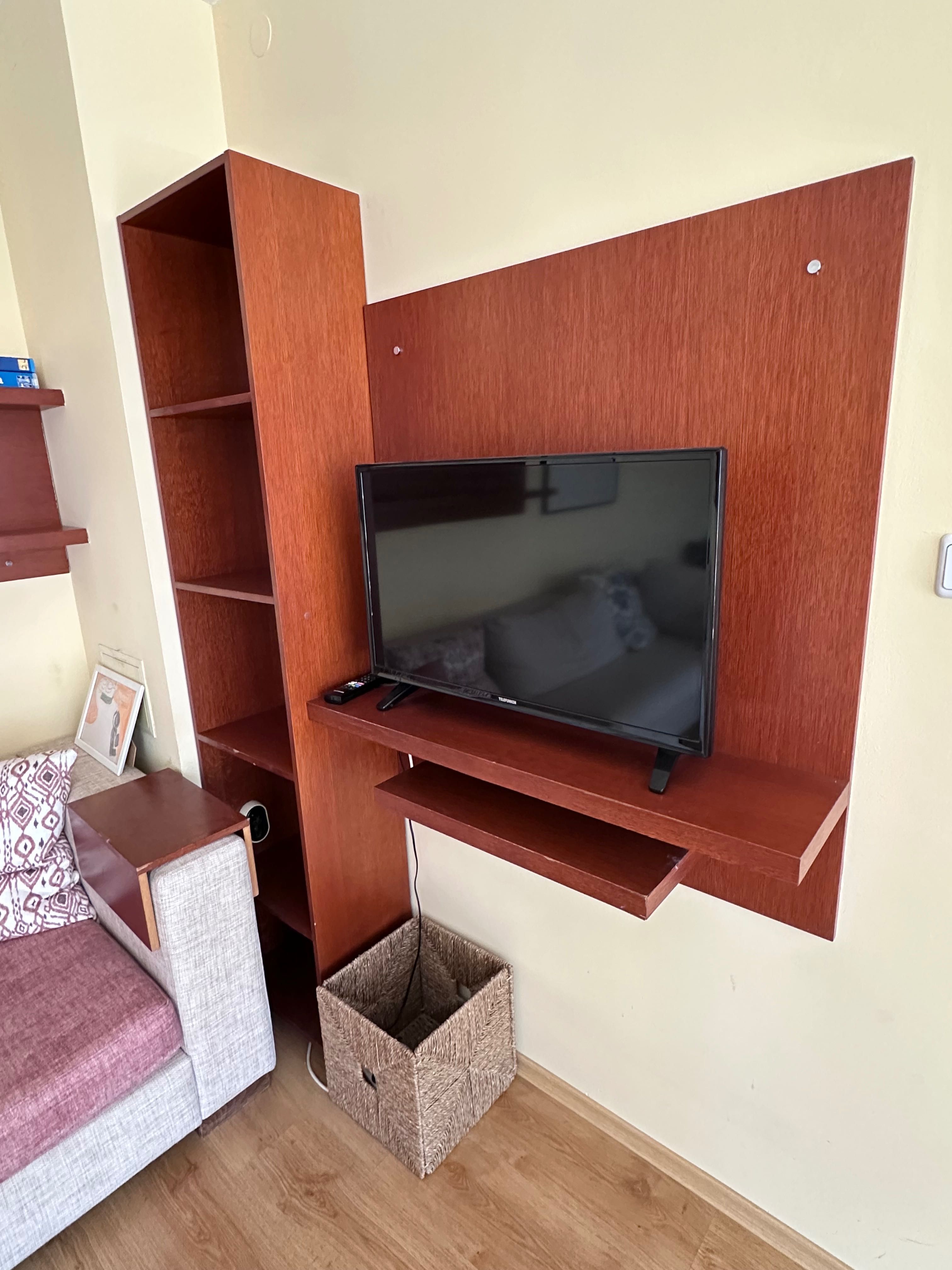 Комплект рафтове, шкафче и поставка за телевизор